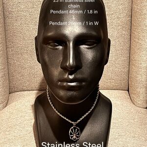23 inch  Stainless Steel Chain  Necklace with spider pendant